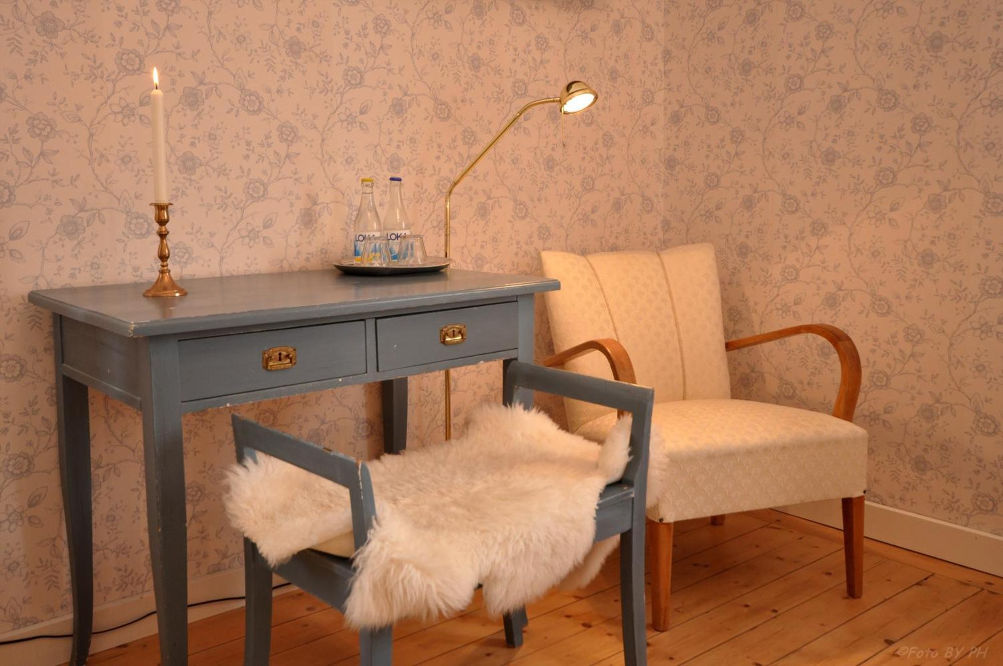 Pensionat Praestgarden Töreboda Екстериор снимка