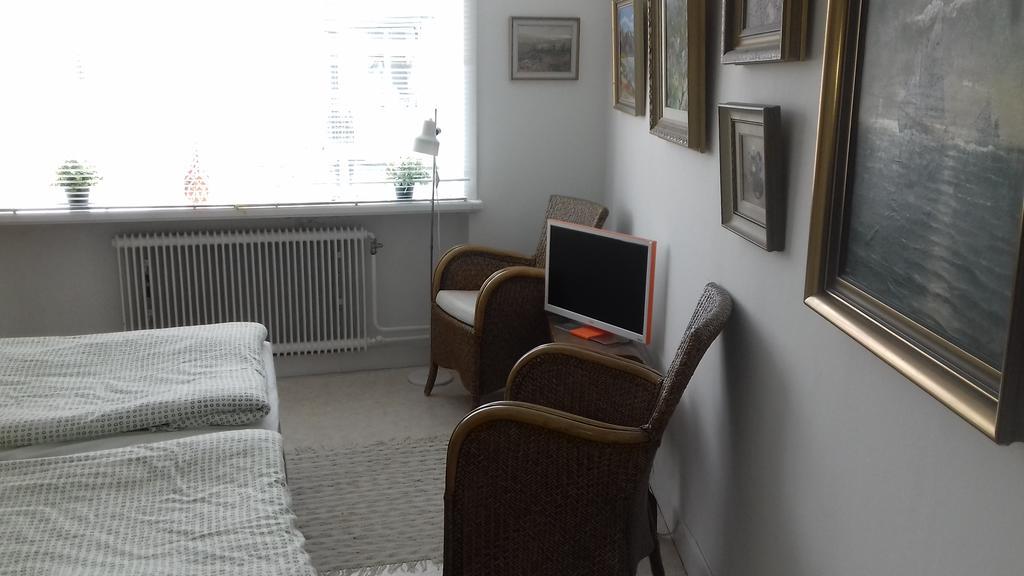 Pensionat Praestgarden Töreboda Екстериор снимка