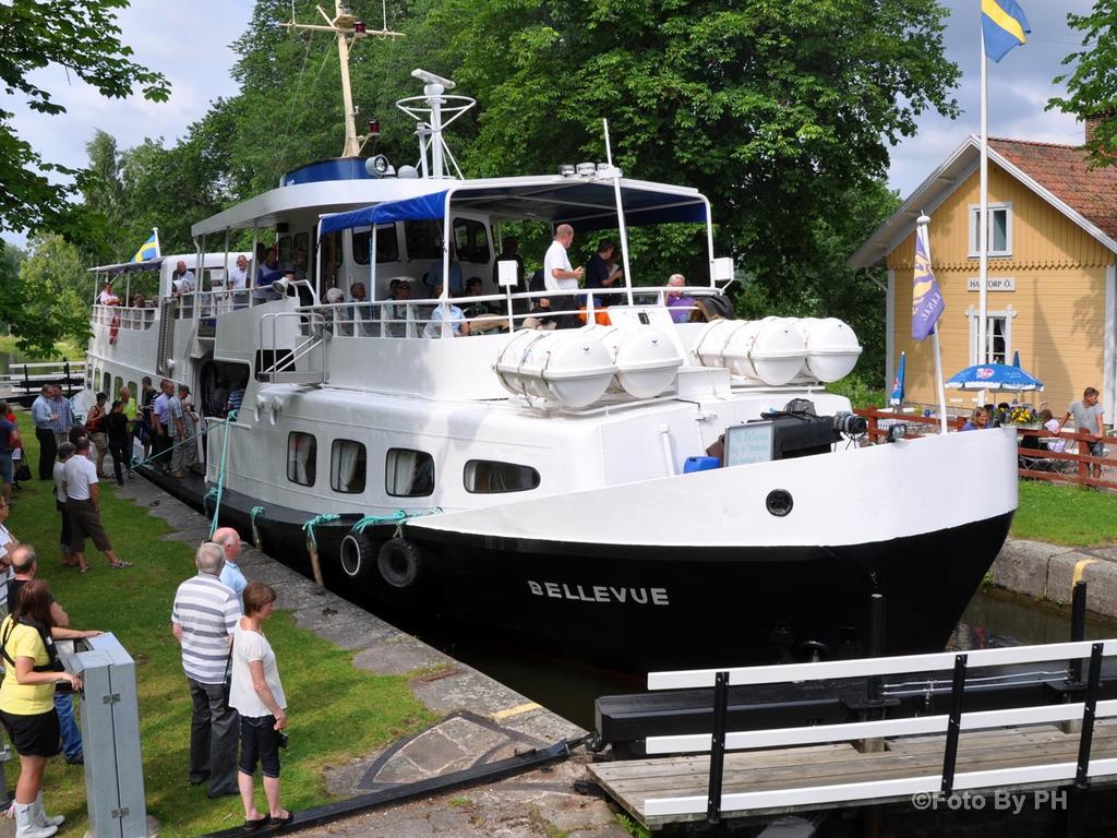 Pensionat Praestgarden Töreboda Екстериор снимка