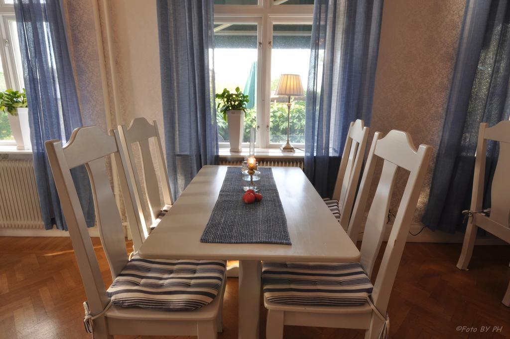 Pensionat Praestgarden Töreboda Екстериор снимка