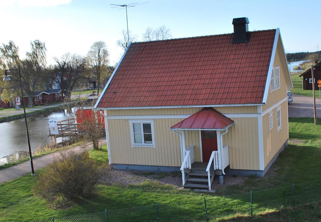 Pensionat Praestgarden Töreboda Екстериор снимка